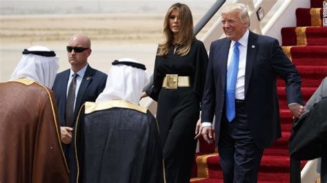 Donald Trump Recibido Como Un Rey A Su Llegada A Arabia Saudita Cnn