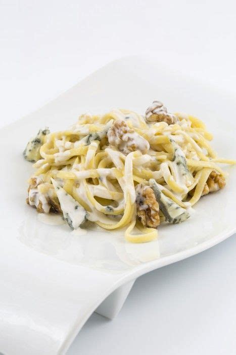 Tallarines Con Salsa Gorgonzola Y Nueces Pastas Gallo Tallarines