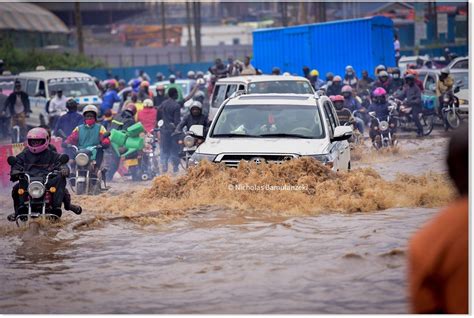 Mortales Inundaciones Repentinas En Kampala Uganda Cambios