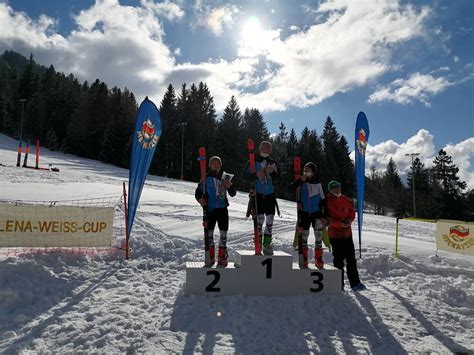 Erfolgreiche SCB Rennläufer beim Lena Weiss Cup und bei den Allgäuer