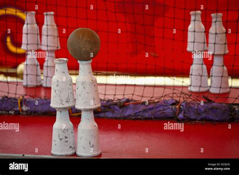 Ball Toss game Stock Photo - Alamy