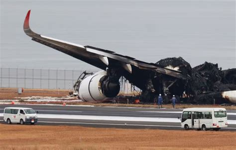 Police Probe Possible Negligence In Tokyo Runway Collision