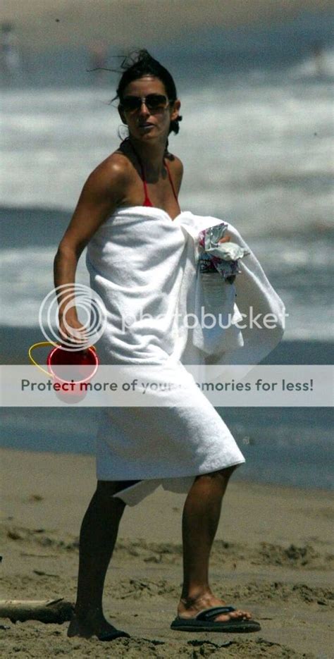 Celebrity Paparazzi Bikini Courtney Cox