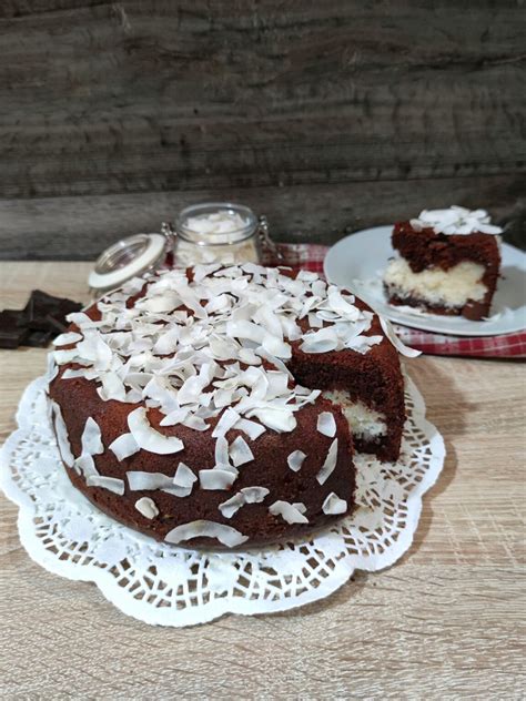 Torta Al Cioccolato Con Cuore Morbido Al Cocco Lisa In Cucina