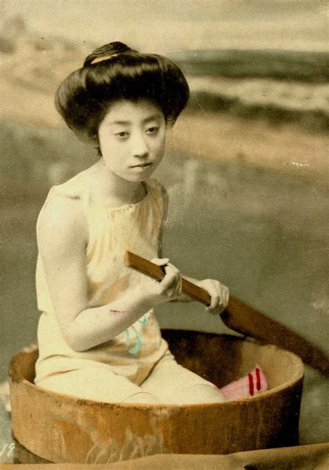 【明治・大正】舞妓はんが水着に着替えたら？100年以上前の水着グラビア写真 Buzzap！