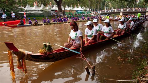 Women S Touk Ngor Squad Waiting At Riverside For Their Turn To Race