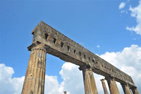 Pompeii City Destroyed In Bc By The Eruption Of Mount Vesuvius