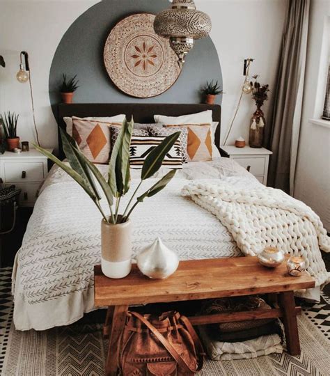 Our Favorite Boho Bedrooms And How To Achieve The Look Moroccan Decor Bedroom Room Ideas