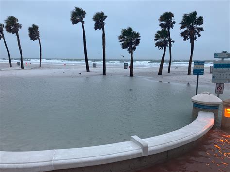 Photos Storm Brings Rain Flooding Into The Tampa Bay Area Wfla