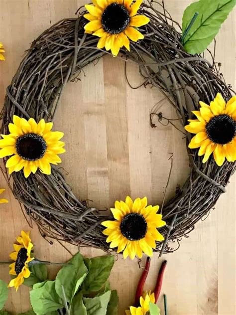 DIY Sunflower Wreath In Under 30 Minutes Chatfield Court