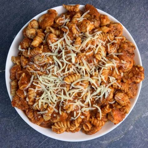 Healthy Chicken Pasta: One-Pan Garlic Parmesan Chicken with Pasta