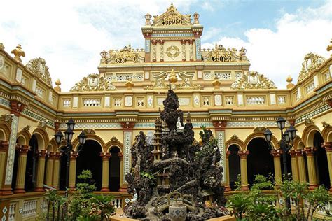 Vinh Trang Pagoda - Vietnam Local Tour