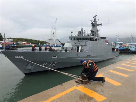 Navio Patrulha Maracan Resgata Veleiro Franc S Deriva No Litoral