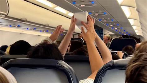 Spirit Airlines Flight Attendants Praised For “hilarious” Toilet Paper