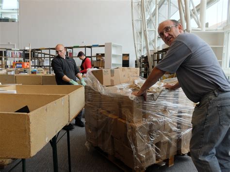 Belfort l installation de la 45e Foire aux livres a commencé