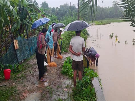 Flood Wreaks Havoc In Tripura S Belonia Hundreds Displaced Relief