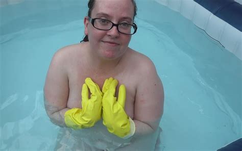 Naked Rubber Gloves Fetish In The Hot Tub Amateur Porn By FapHouse XHamster