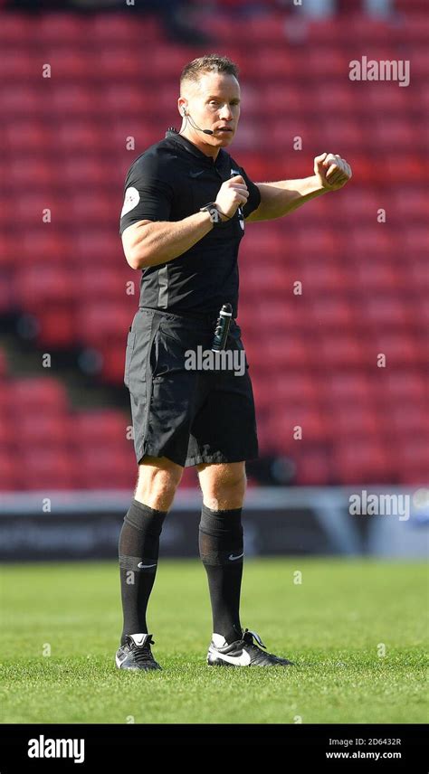 Referee Stephen Martin Stock Photo Alamy