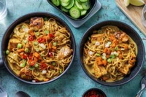 Asiatiska Nudlar Med Jordn Tss S Och Hempicklad Gurka Recept Hellofresh