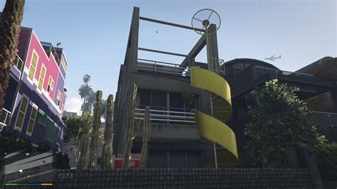 Where Is Bertolt Beach House Located In Gta