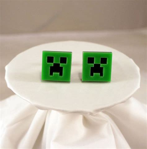 Minecraft Creeper Cuff Links 1500 Via Etsy Etsy Creepers Cufflinks