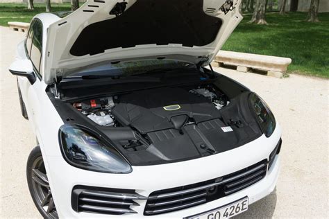 2019 Porsche Cayenne E-Hybrid First Drive Review: When power meets plug ...