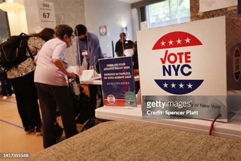 New York Vote Photos And Premium High Res Pictures Getty Images