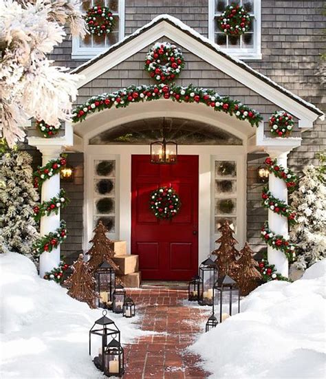 56 Amazing Front Porch Christmas Decorating Ideas