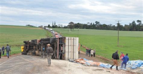 G Caminh O Tomba E Interdita Rodovia Por Duas Horas No Sudoeste Do