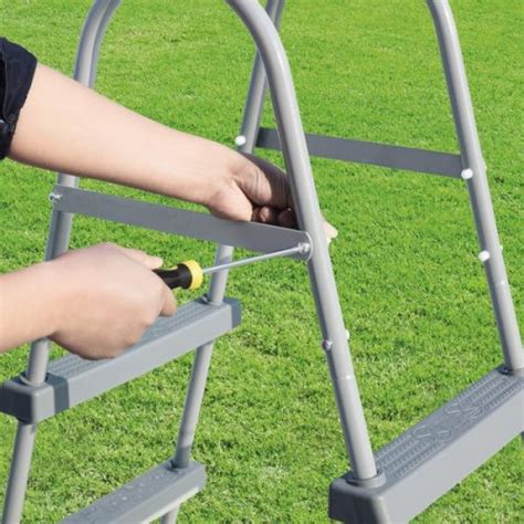 Escalera BESTWAY 58335 para Piscinas de 107cm de Altura