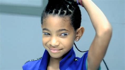 Willow Smith – Whip My Hair Remix Feat. Nicki Minaj - Singersroom.com