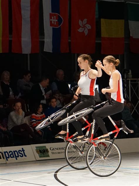 KUNSTRADFAHREN Gutacher Spitzenpaar trotz Absteiger in der Kür ganz