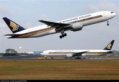 9V SRH Boeing 777 212 ER Singapore Airlines Mischa Oordijk