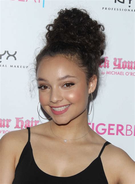 Kayla Maisonet at the TigerBeat’s Official Teen Choice Awards Pre-Party