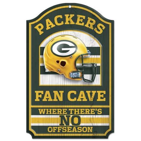 Green Bay Packers Man Cave: 10 Must-Have Items - mancaveexpert.com