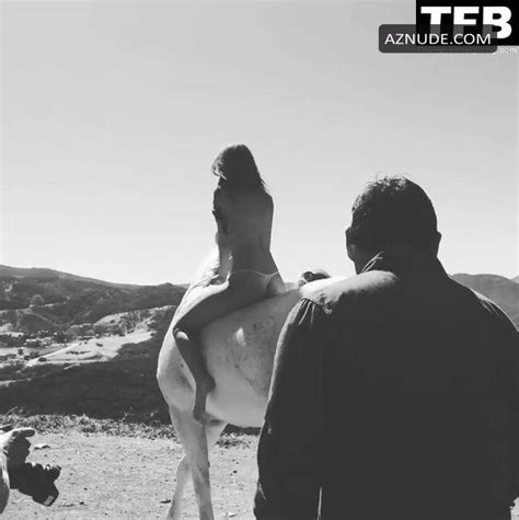 Emily Ratajkowski Nude And Sexy Photos Collection From Various Selfies And Photoshoots AZNude