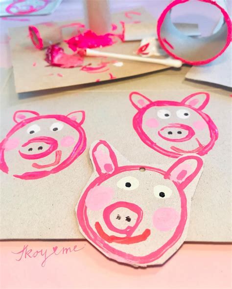 DIY Basteln mit Kindern on Instagram Klorollen Glücks Schweinchen