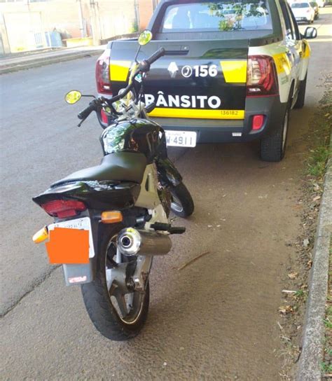 Motocicleta Mais De R Mil Em D Bitos Apreendida Em Chapec