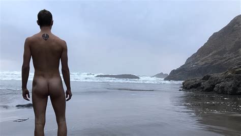 Rearview Naked Guy At The Beach Gallery Of Men