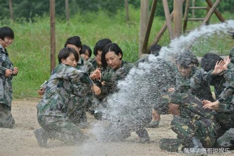 《特種兵之火鳳凰》讓我們認識不一樣的中國女兵，女子不比男人差 每日頭條