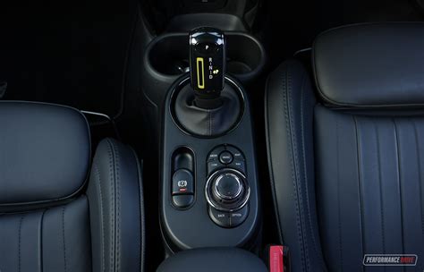 2023 Mini Cooper Se Yours Idrive Controller Performancedrive