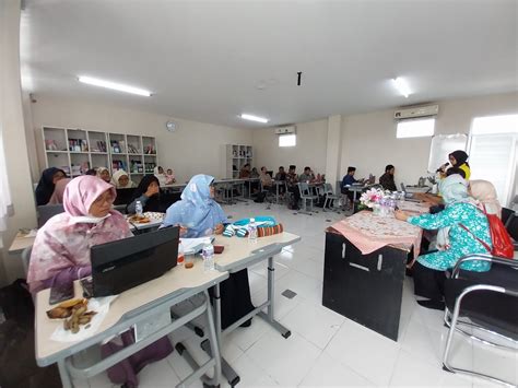 Pelatihan Pembuatan Video Pembelajaran Dan Website Edukasi Untuk Guru