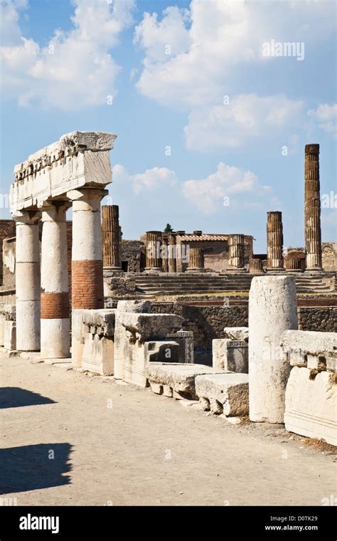 Pompeii - archaeological site Stock Photo - Alamy