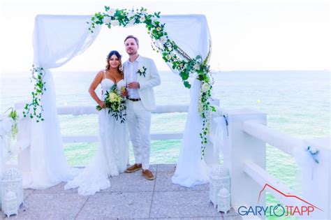 THE CALETA HOTEL GIBRALTAR WEDDING | Alessandra & Joroen