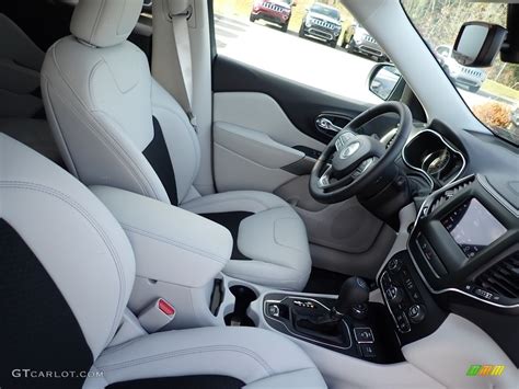 Ski Gray Black Interior 2020 Jeep Cherokee Latitude Plus 4x4 Photo 136799777