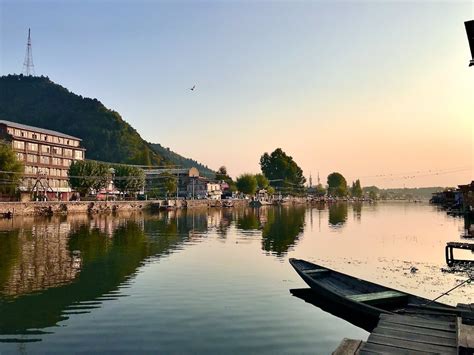 The Houseboat Life at Dal Lake - Was It Dull?