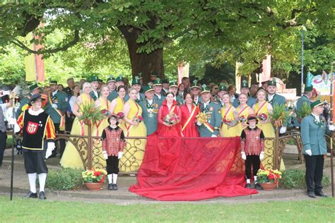 Sch Tzenfest Pbsv So Parade Paderborn Sch Tzenplatz Paderline