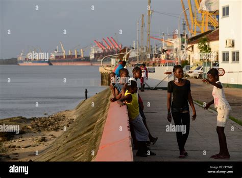 MOZAMBIQUE, Beira, sea port / MOSAMBIK, Beira, Seehafen Stock Photo - Alamy