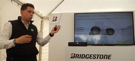 Bridgestone Presenta El Neum Tico Vx R Tractor Y La Soluci N Digital