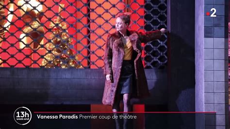 La Pi Ce De Th Tre Maman Est Jou E Par Vanessa Paradis